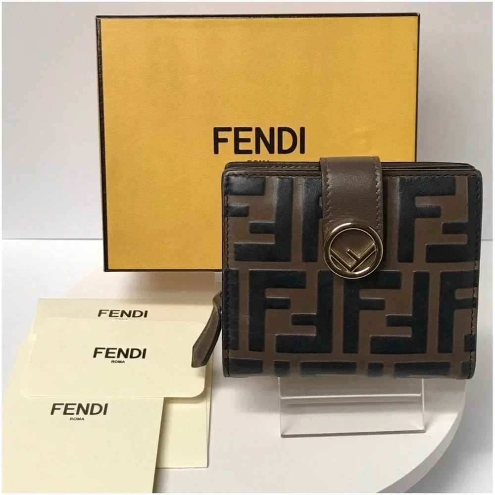 Fendi Roma Wallet‎ FF Logo Snap Closure Bifold Coin Purse - Picture 13 of 13